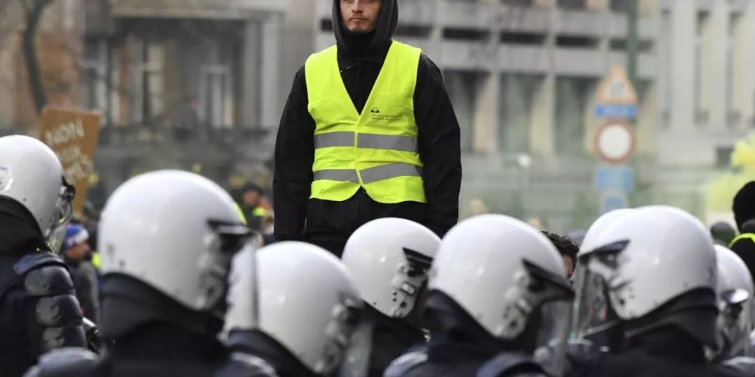 黄马甲运动蔓延至比利时、荷兰,欧洲怎么了?