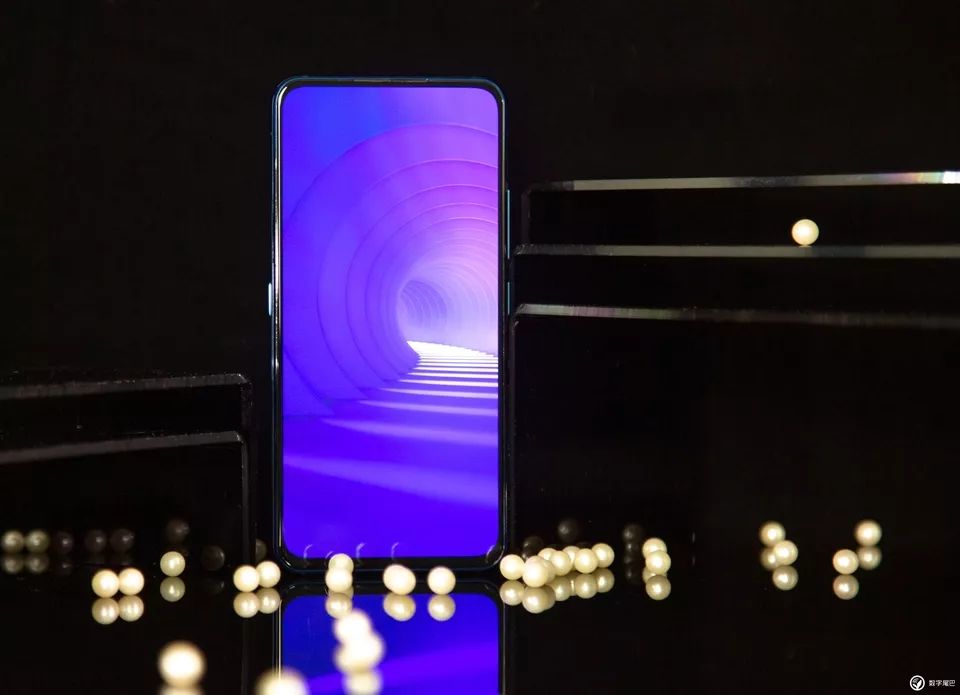 vivo NEX 双屏版图赏：既是实力派，也是「双面派」