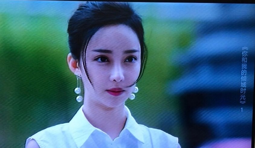 碾压赵丽颖？靠圆规画的发际线、娜扎式窒息鼻，哭都哭不动的双眼皮吗？