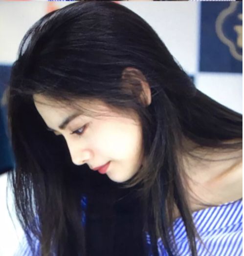 超越刘亦菲连续两年被评为亚洲最美的她，突然肿成这样了？