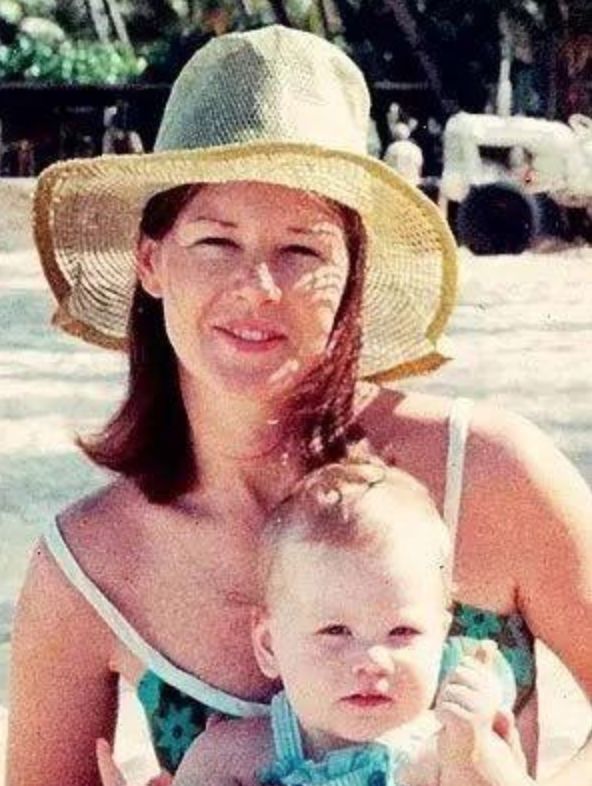 妮可·基德曼被阿汤哥的同性情人监听X生活3年，怀孕3月被逼流产...