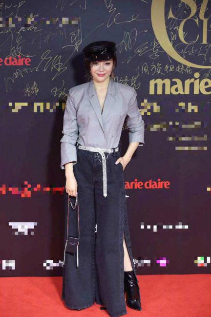 杨幂最近的红毯怎么了,就没穿过一件好看的衣服