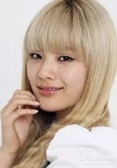 曾经的“全球最美”整成阿娇了?