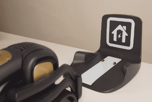 我每天费尽心思，就为了逗一个机器人开心……