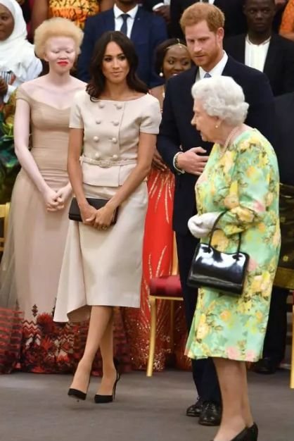 她的脸才是真·上辈子拯救了银河系！可我最羡慕的却是这个部位···