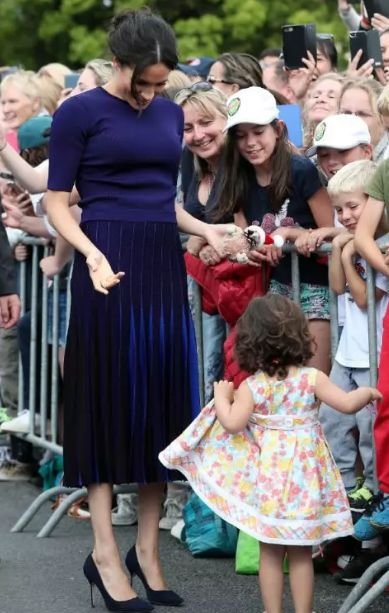 她的脸才是真·上辈子拯救了银河系！可我最羡慕的却是这个部位···