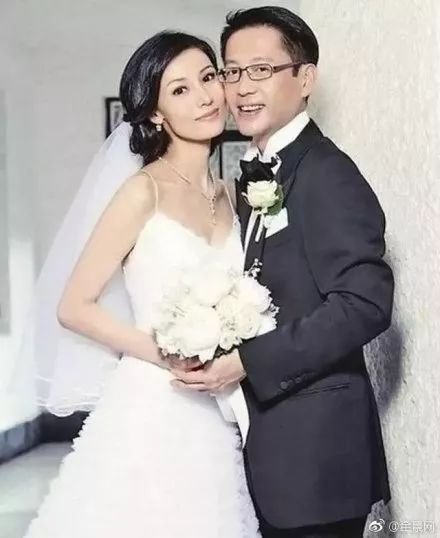 李嘉欣公公去世，420亿遗产不给儿子一分，豪门梦破碎了？