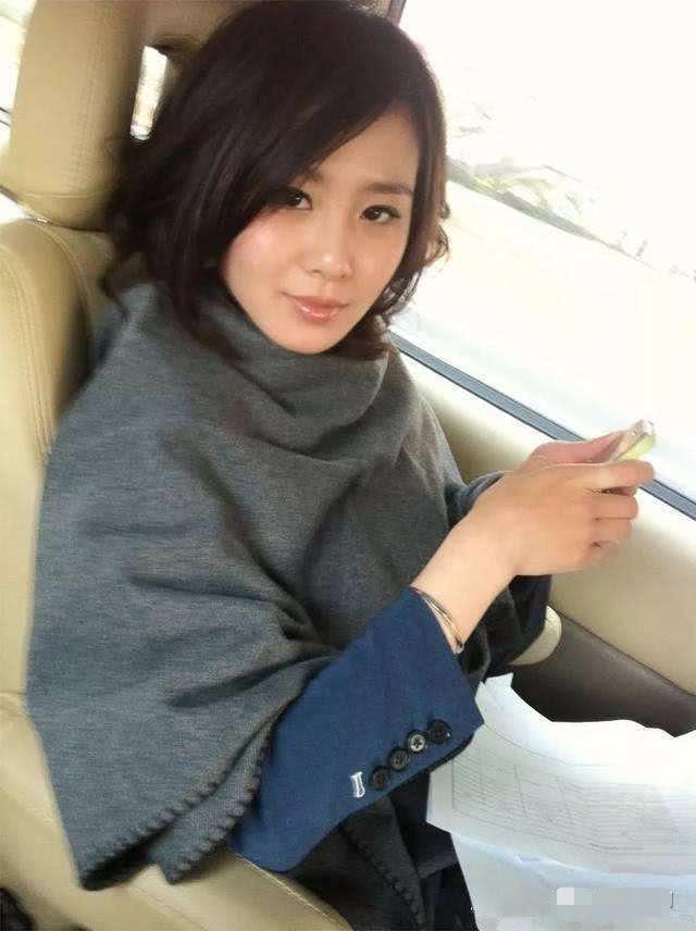 刘诗诗开始孕妻模式，与友人休闲逛街，小肚子已经有了明显变化