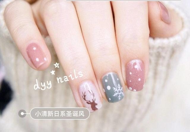 让闪耀的指尖点缀沉闷冬日——冬季美甲款式推荐