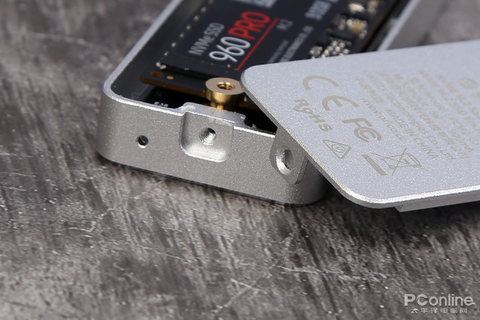 ORICO PCM2-C3 NVMe M.2 SSD硬盘盒 评测:轻松DIY一个中端小巧移动固态