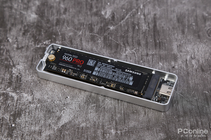 ORICO PCM2-C3 NVMe M.2 SSD硬盘盒 评测:轻松DIY一个中端小巧移动固态