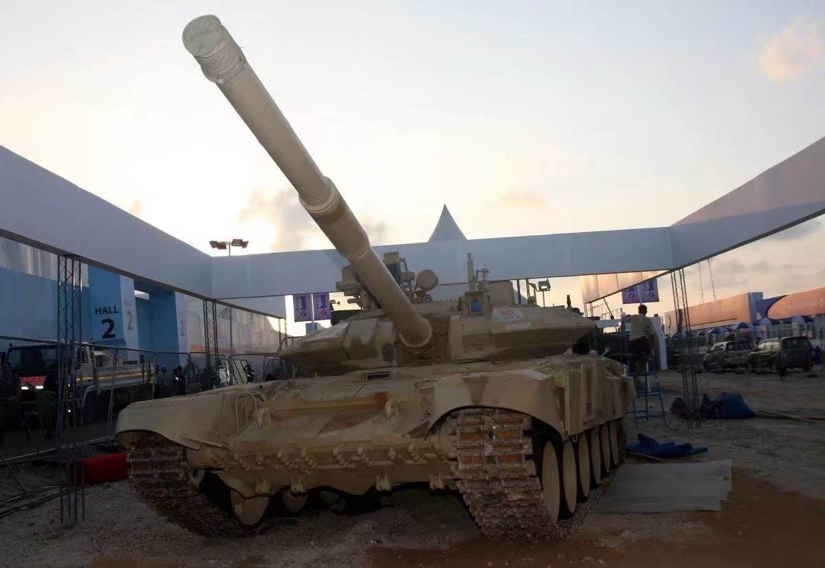 印度国产坦克完成升级，比99A重10吨，炮弹需要进口