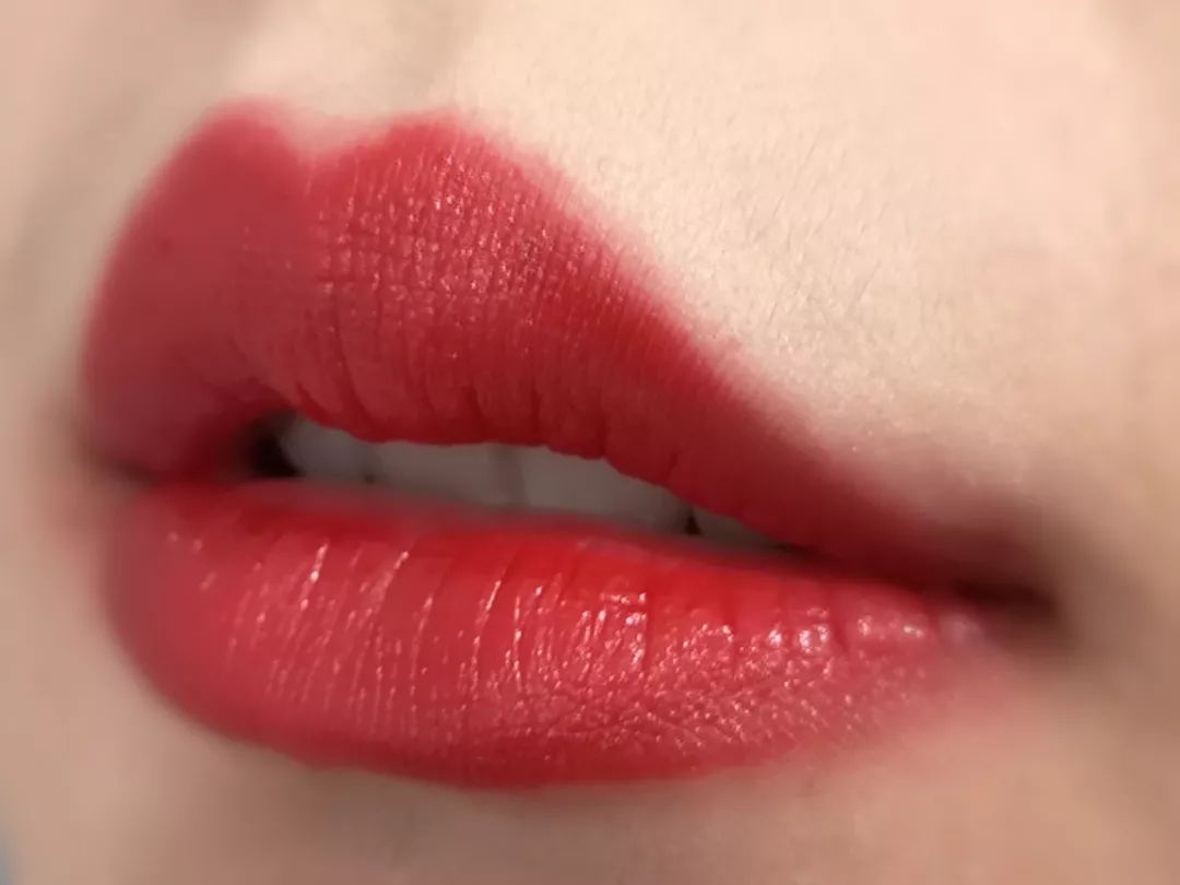 真人实测6款故宫云鹤螺钿系列口红，故宫IP最后的挽尊机会？