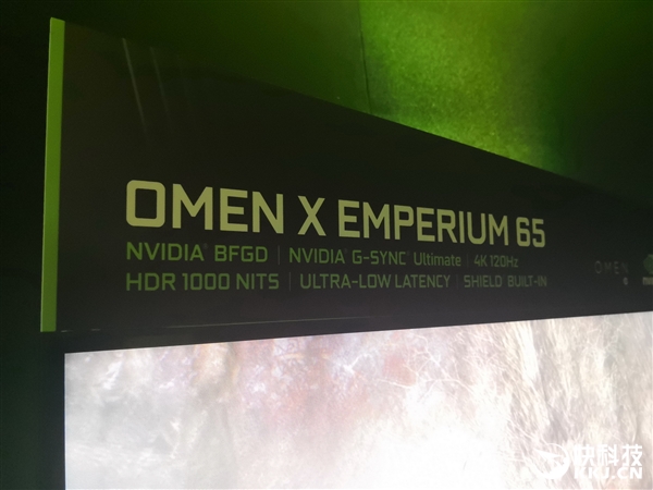 来感受65寸BFGD巨幕玩游戏!沉迷不可自拔