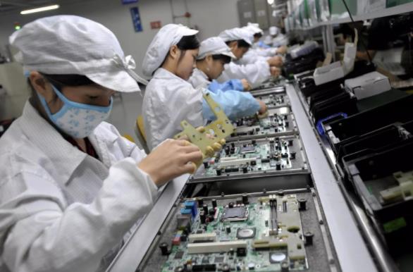 试图撕去“代工”的标签,富士康都做了哪些事情?