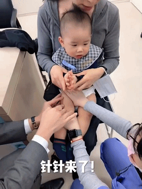 王思聰前女友雪梨帶一歲兒子香港打針，外婆的氣質驚艷所有人！ 娛樂 第11張