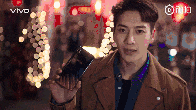 王嘉尔主演的vivo新春微电影 你多久没拍过全家福了？