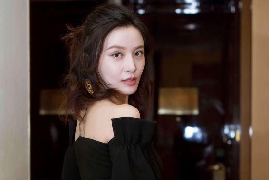 《知否》墨兰扮演者施诗承认割双眼皮，还说自己后悔死了！