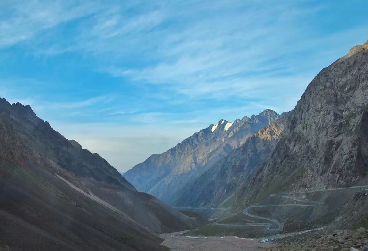 途经东方瑞士的新疆最美自驾路线 看水怪、进