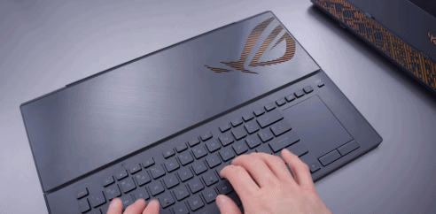 在这款笔记本面前，所有的台式机都弱爆了……