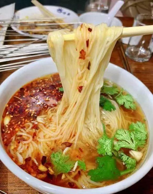 三分熟配小酒,小串子整上一宿,长春世光路农安三分熟真是老霸道