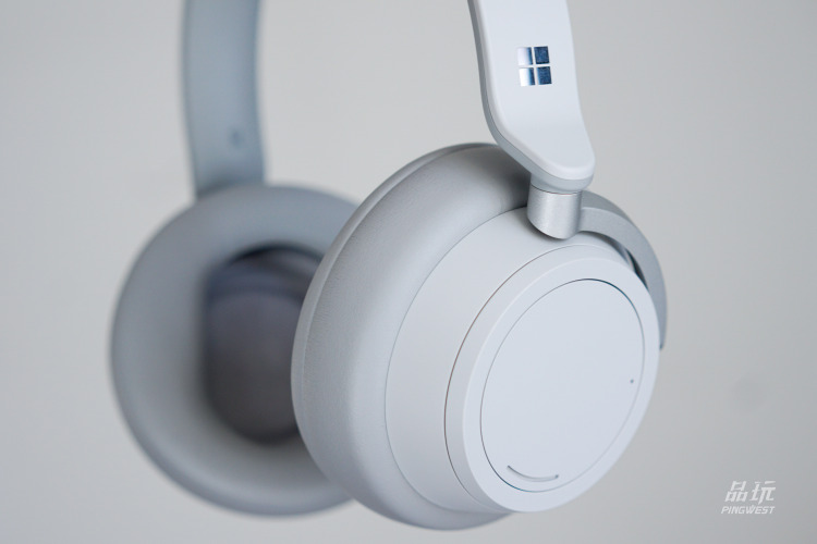 戴上微软 Surface Headphones，于无声处的优雅