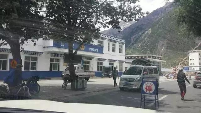 自驾318川藏线会遇到多少个检查站?检查哪些东西?