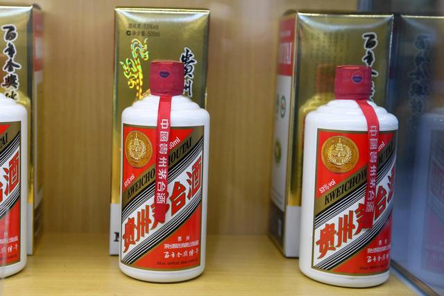 茅台市值三度破万亿，逼近贵州2017年GDP，一年增长相当于俩格力