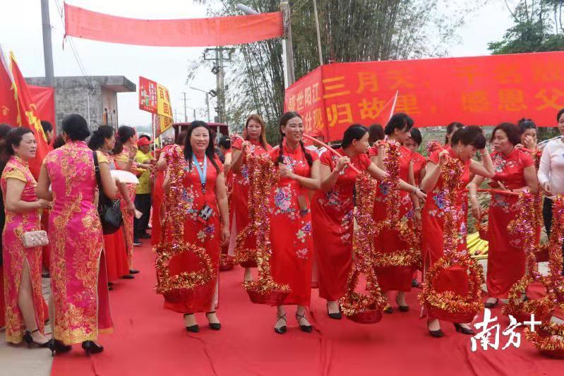 阳江高新区百禄村900多外嫁女回村叙乡情__凤凰网