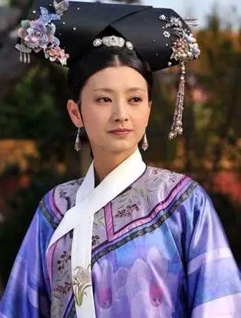 陈乔恩回应质疑,焦俊艳称像白菜被人挑,中年女演员危机无解?