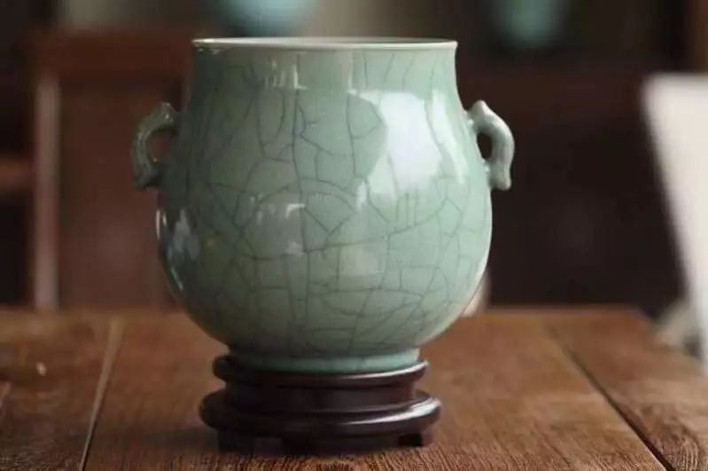 中国工艺美术大师向日本陶瓷美术馆捐赠青瓷作品__凤凰网