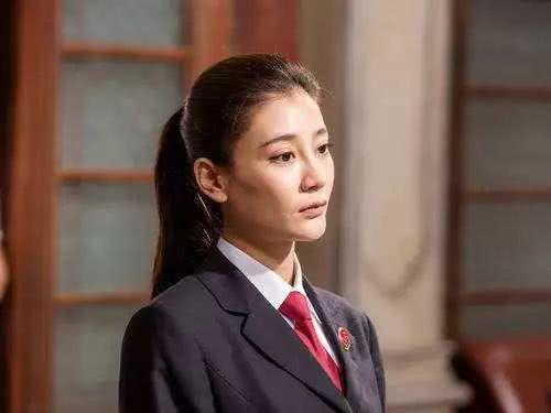 陈乔恩回应质疑,焦俊艳称像白菜被人挑,中年女演员危机无解?