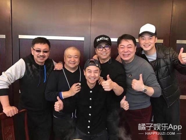 还记得《炊事班的故事》里的小毛吗？他现在长这样啦