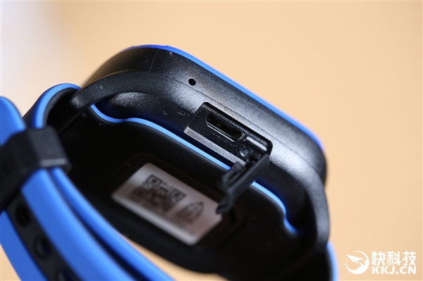 一键发起SOS 华为儿童手表3开箱图赏