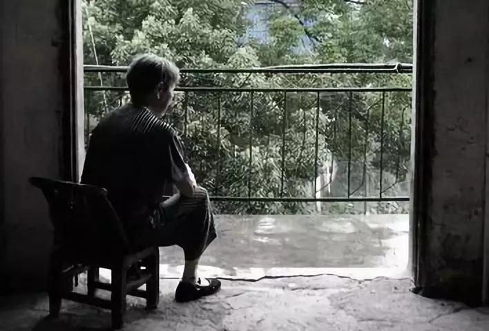 “夏东海”一句话刷屏：谢谢你，替我阻挡了死神……