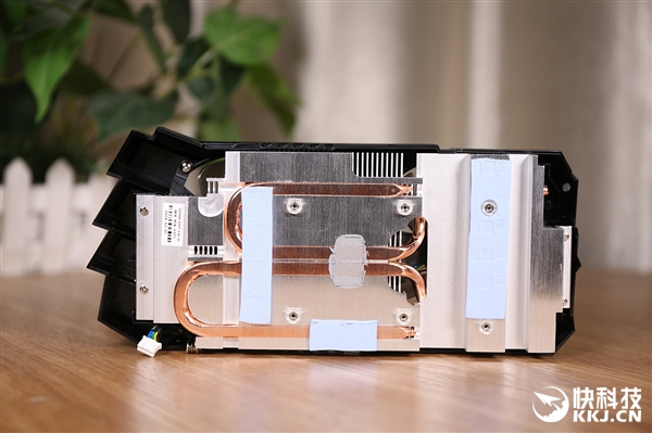 风盾plus散热：耕升GTX 1660追风版拆解图赏