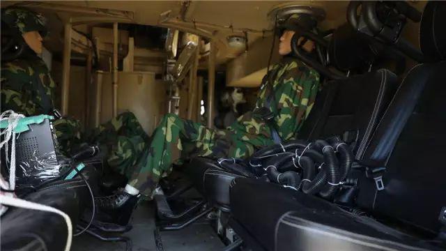 中国产装甲车实战遭袭击伤亡惨重?没关系,我们还有更好的升级版