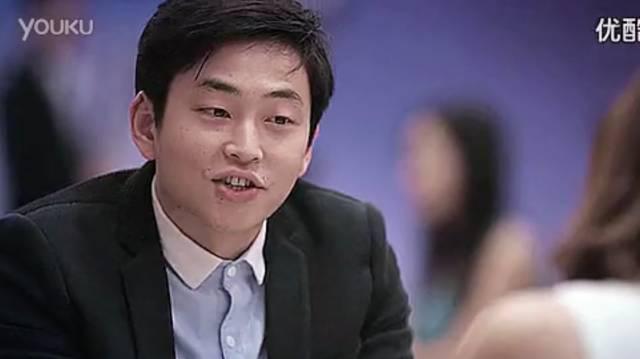 佟丽娅的脸是怎么了，一笑咋崩成这样了呢？