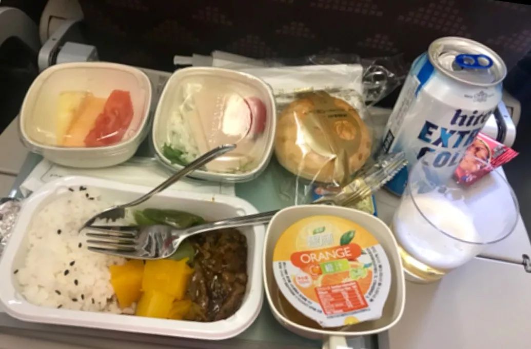 哪家经济舱的餐食最好骂？