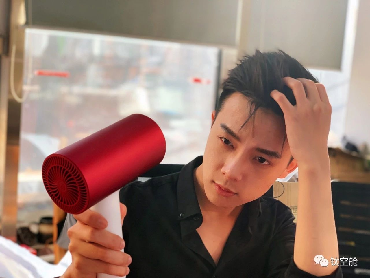 颠覆贵妇级吹风机，颜值认证，5分钟即时速干，让你秀发水润吹弹│智慧星球