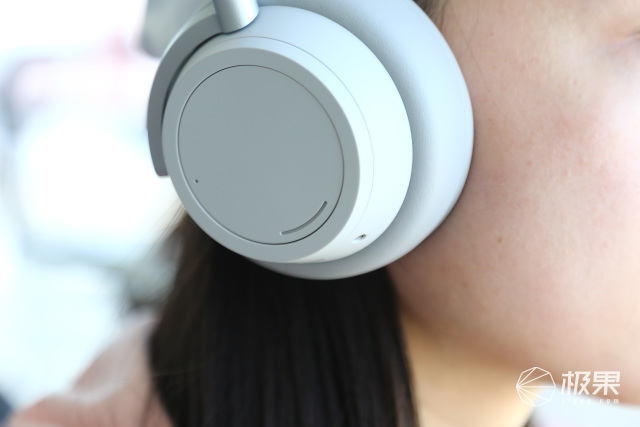 Surface Headphones 上头测评：微软出的旗舰耳机，有点毒