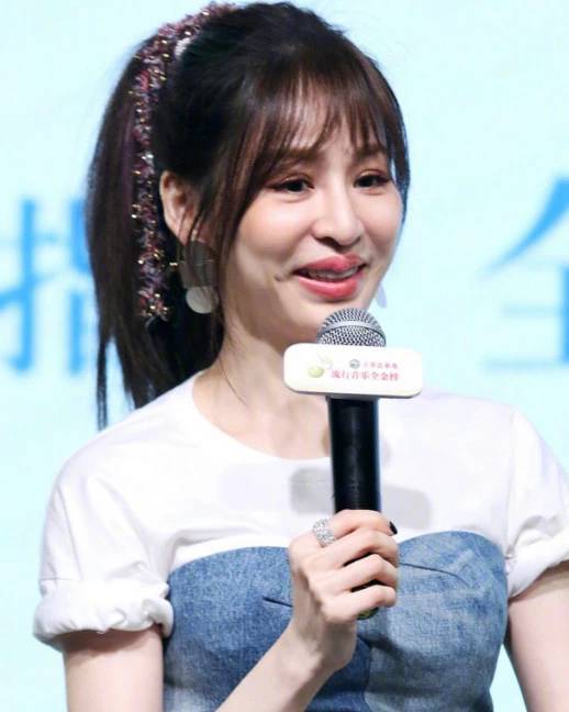 王心凌再被网友质疑整容:36岁的甜心教主怎么成了蔡明?