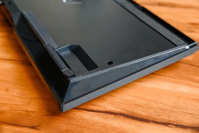 全新泰坦轴加持,德国冰豹打造高颜值爽手感电竞吃鸡键盘Vulcan