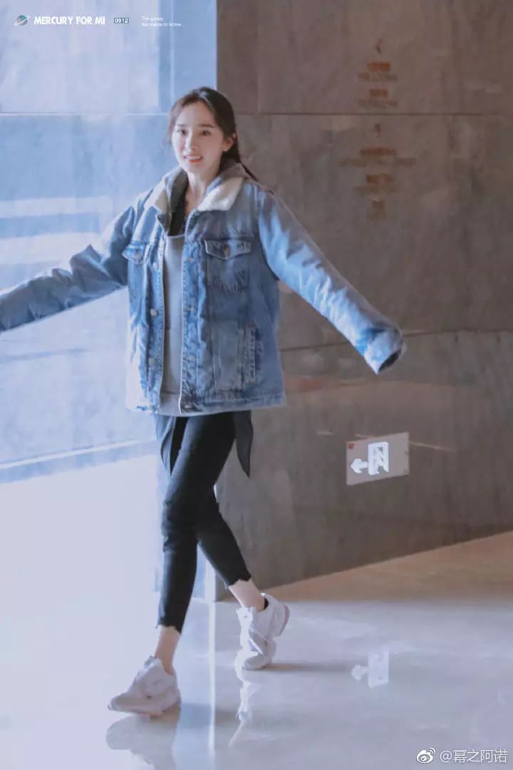 私服中的巅峰对决：参