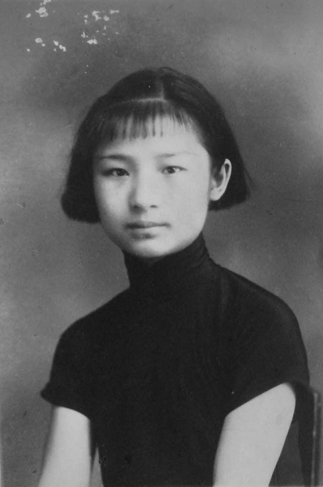 其他三杰为"神枪手"胡筠,民族英雄赵一曼,广州起义游曦.