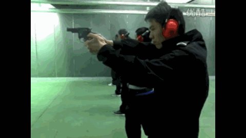 “6枪打不死一条狗”!中国为啥研制威力这么小的05转轮手枪?