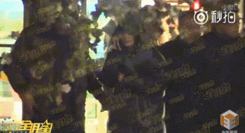 他和前女友分手8个月被曝新恋情？女方好像不简单...