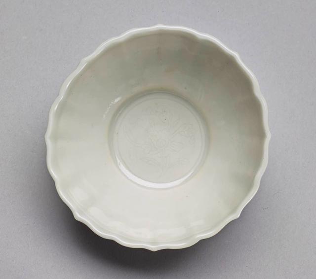永乐官窑甜白釉茶钟,茶器中的珍品