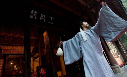 杜甫是公子哥?真的,李白蔑视权贵?假的,他做梦都想巴结权贵