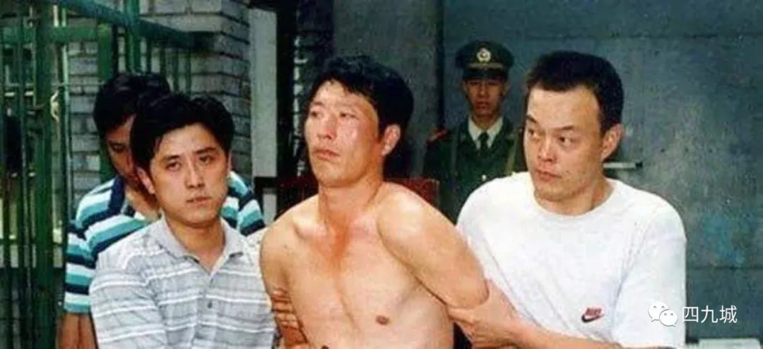 1997年 北京新疆白宝山案(袭警抢枪,抢劫杀人,共杀死17人)